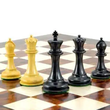 Ensemble Elite Echiquier en Bois d'Orme et de Bruyère Laqué & Jeu d'Echecs en Bois d'Ebène – Image 6