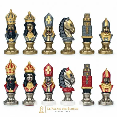 Les deux camps du jeu d'échecs Moncada III alignés côte à côte