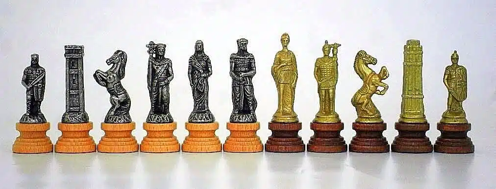 Jeu d'Echecs "Romains vs Barbares" en Bois et Métal