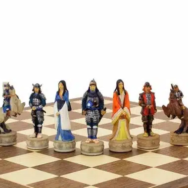 Jeu d'Echecs en Résine Peint à la Main