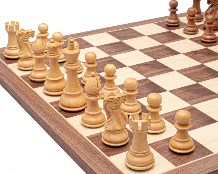 Ensemble Classic XVIII Jeu d'Echecs en Bois d'Acacia et Echiquier en Bois d'Erable – Image 4