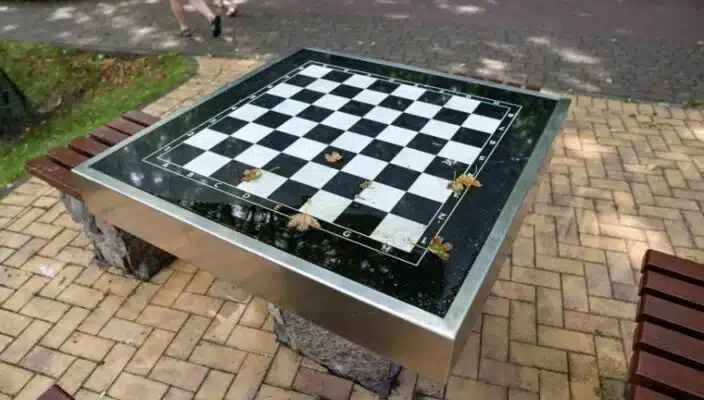 table d'echec en plein air