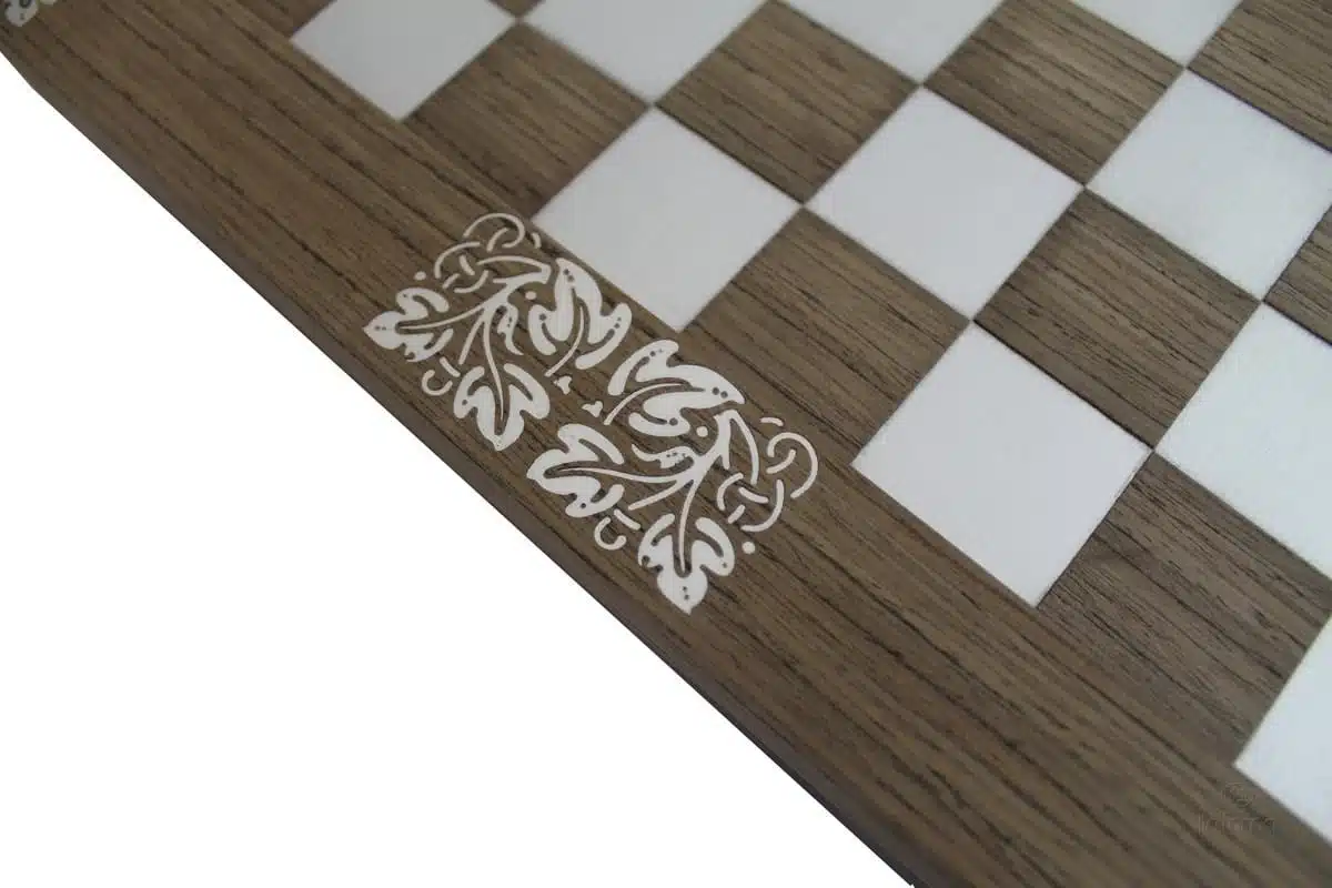 Ensemble Arabesque Echiquier en Bois avec Tiroir de Rangement et Jeu d'Echecs Staunton en Metal – Image 4