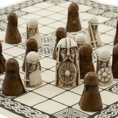 Jeu Viking - Hnefatafl - Pièces en résine & Surface de jeu en Lin