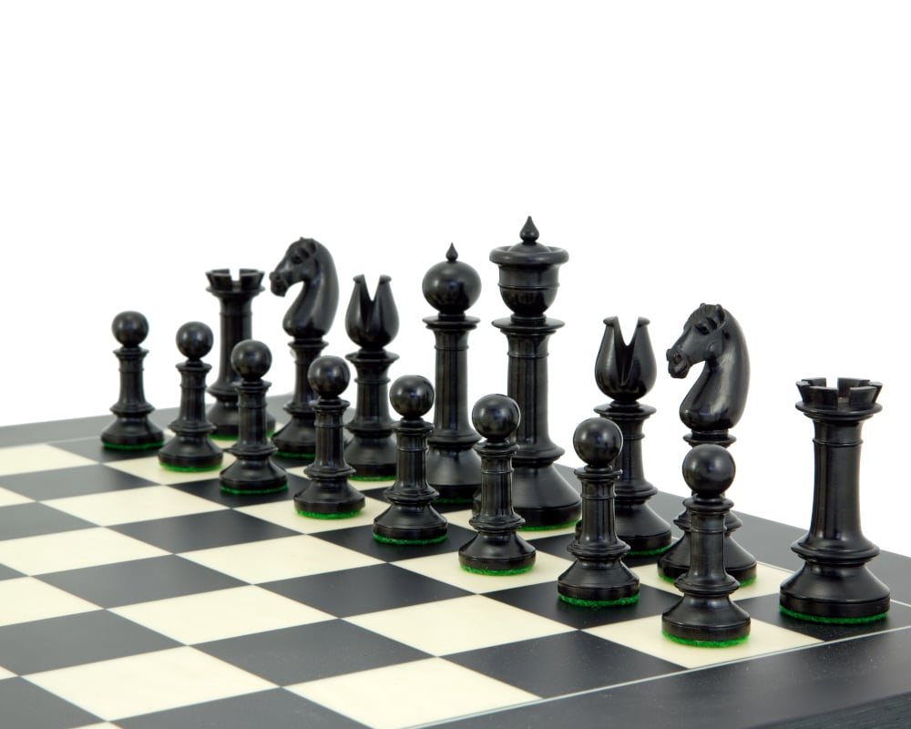 Jeu d'Échecs Nord Upright en Bois d'Ébène et Bois de Buis