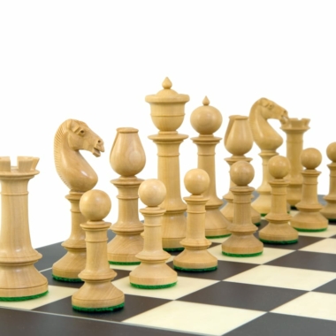 Jeu d'Échecs Nord Upright en Bois d'Ébène et Bois de Buis