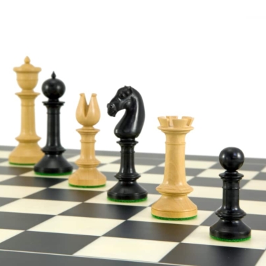 Jeu d'Échecs Nord Upright en Bois d'Ébène et Bois de Buis