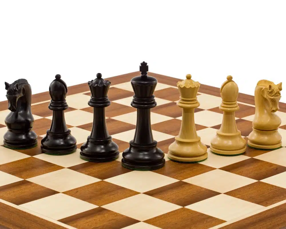Jeu d'Échecs série Leningrad en Bois de Buis et Bois de Buis ébonisé