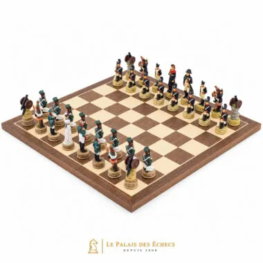 Jeu d'échecs Napoléon Vs Russie, vue d'ensemble sur échiquier bois d'érable et noyer