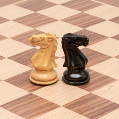 Jeu d'Échecs traditionnel Windsor - Échiquier en bois de Noyer et Erable & Pièces en Bois de Buis et Ébène