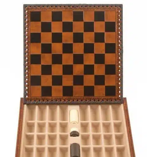Ensemble Romains vs Barbares VII Echiquier en Similicuir avec Rangement et Figurines en Métal – Image 7
