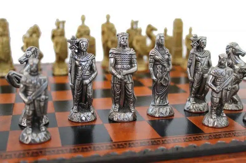 Ensemble Romains vs Barbares VII Echiquier en Similicuir avec Rangement et Figurines en Métal – Image 2