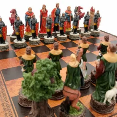Jeu d'Échecs Robin des Bois - Échiquier - Backgammon et Jeu de dames en similicuir avec rangement & Pièces en résine