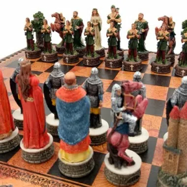 Jeu d'Échecs Robin des Bois - Échiquier - Backgammon et Jeu de dames en similicuir avec rangement & Pièces en résine