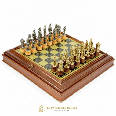 Jeu d'échecs Napoléon complet sur coffret en bois avec pièces en métal