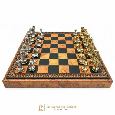 Jeu d'échecs Flowered vu de face avec échiquier façon carte ancienne