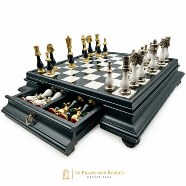 Jeu d'échecs Arabesque complet avec tiroir ouvert montrant pièces rangées