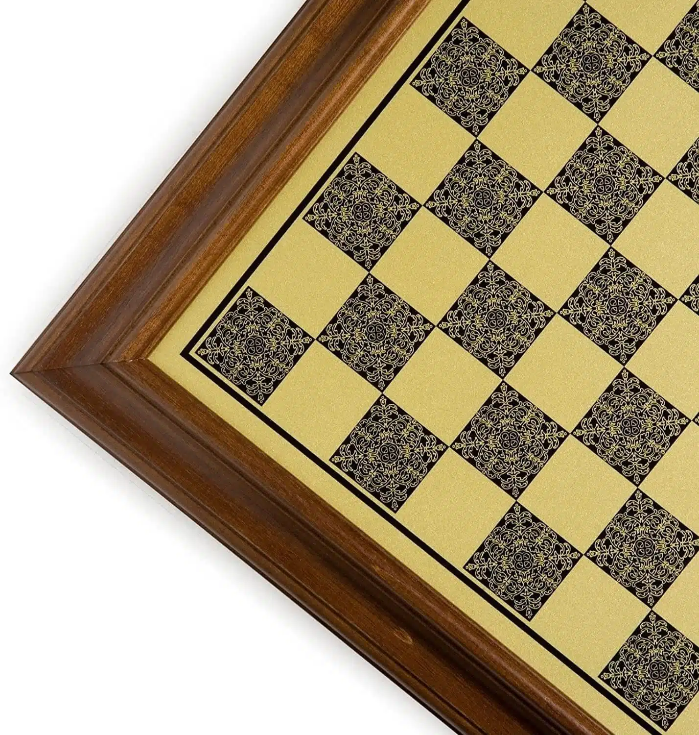 Échiquier Napoléon, gros plan sur l'angle du cadre en bois et motifs laiton