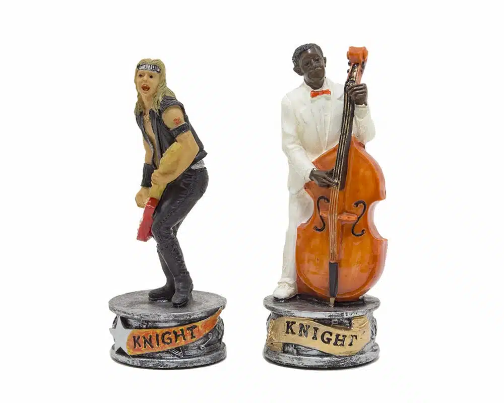 Jeu d'Échecs Jazz vs Rock - Échiquier en bois laqué noir & Pièces en résine – Image 18