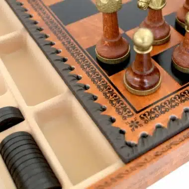 Jeu d'Échecs Classique - Échiquier - Backgammon et Jeu de dames en similicuir avec rangement & Pièces en bois et métal