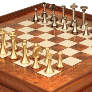 Jeu d'Échecs Contemporain - Échiquier en bois de Bruyère et Bois d'Orme avec tiroir & Pièces en métal