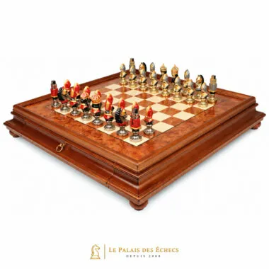 Jeu d'échecs Moncada complet avec coffret ouvert et tiroir de rangement visible