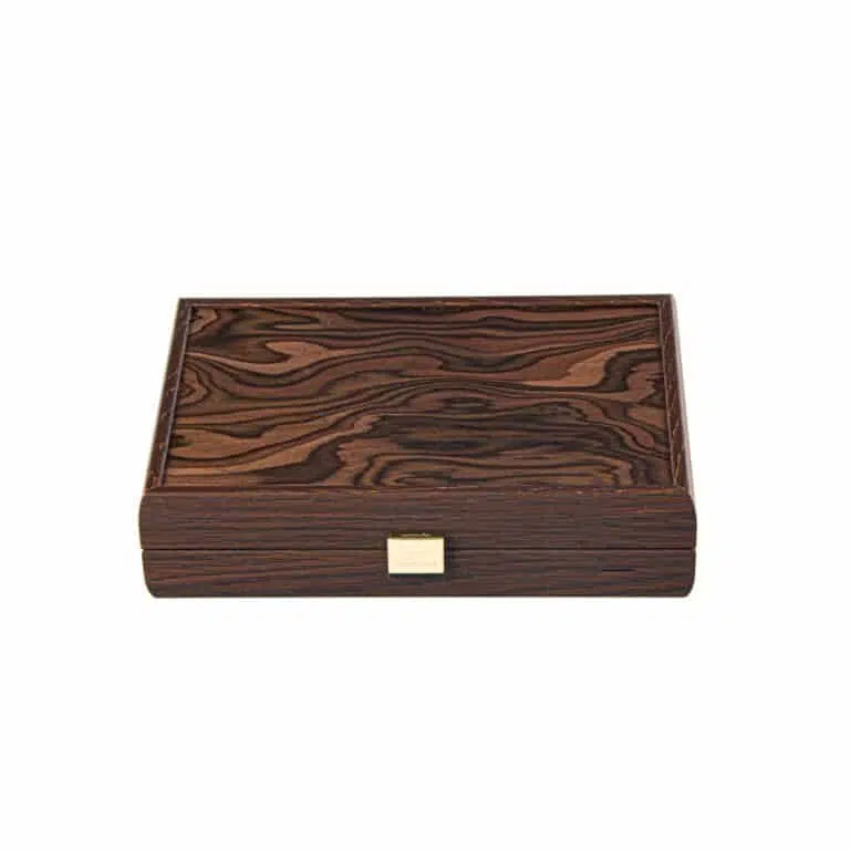 Coffret fermé en ronce de noyer de Californie avec plaque gravée dorée