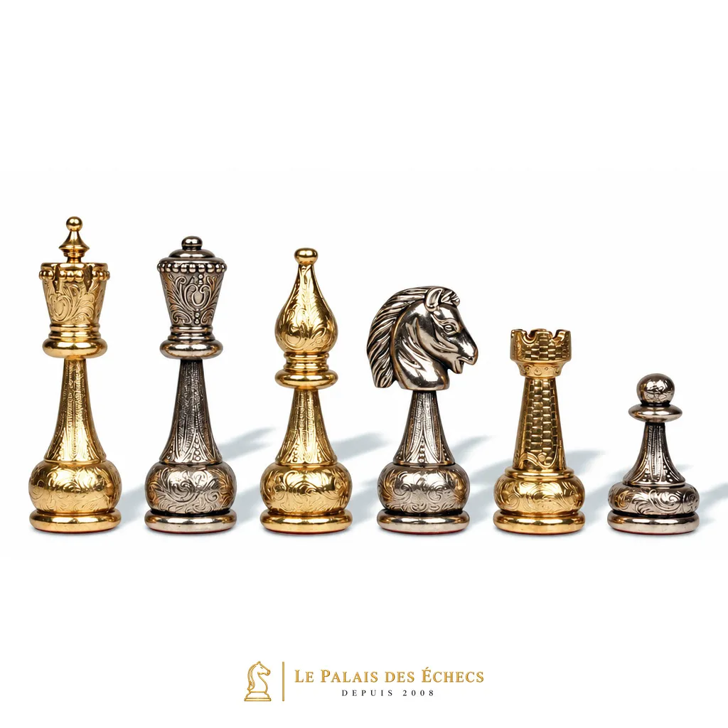 Détail des pièces dorées Staunton : dame, fou, cavalier et tour
