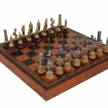 Jeu d'Echecs Romains vs Barbare - Échiquier, Jeu de Dames et Backgammon en Similicuir Marron / Noir avec compartiment de rangement & Jeu d'Échecs en Métal et Bois