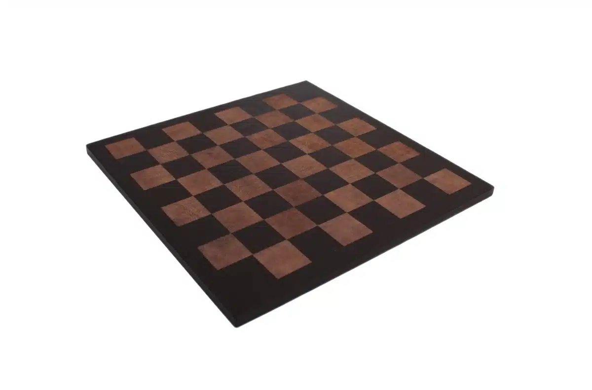 Jeu d'Echecs Sculpté en Bois de Palissandre & Échiquier en Cuir Véritable – Image 5