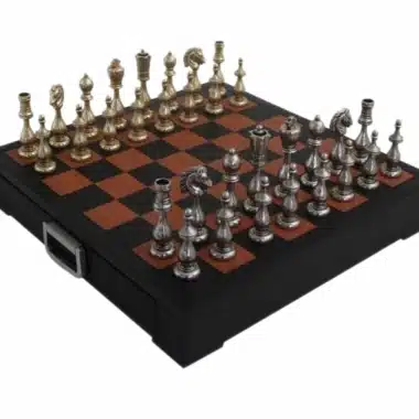 Alternative view of Grand Jeu d'Echecs en Métal &  Échiquier en Cuir Véritable avec Tiroir de Rangement