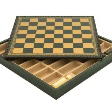 Coffret échiquier vert ouvert montrant les compartiments de rangement intérieurs