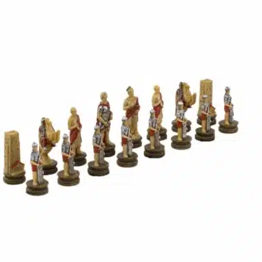 Pièces d'échecs Romains vs Gladiateurs en résine, armée claire alignée