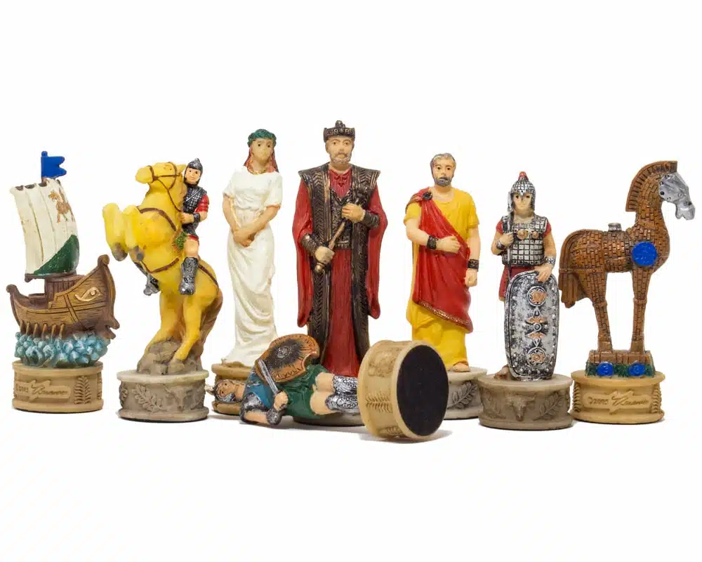 Jeu d'Echecs en Résine Mythologie Grecque : La Bataille de Troie et Échiquier en Similicuir Doré et Bleu – Image 2