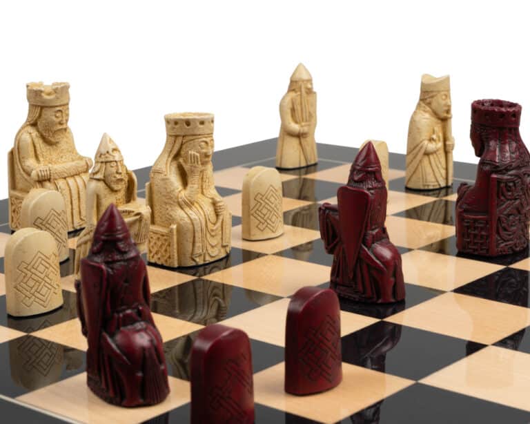 Jeu D'Échecs Celtique Compact Île De Lewis - Échiquier 20,3 Cm Marron Fabriqué En Angleterre