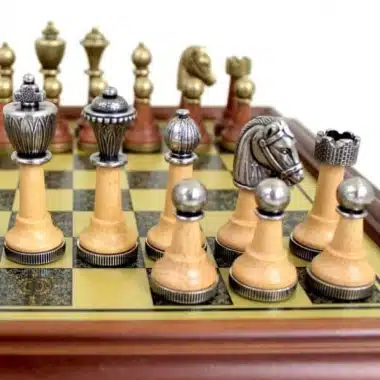 Alternative view of Échiquier Cadre en Bois et Plateau de Jeu Effet Laiton & Jeu d'Échecs Staunton en Métal et Bois