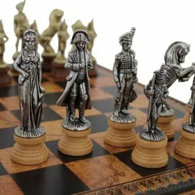 Alternative view of Jeu d'Echecs Napoléon - Échiquier, Jeu de Dames et Backgammon en Similicuir avec Compartiment de Rangement & Jeu d'Échecs en Métal et Bois