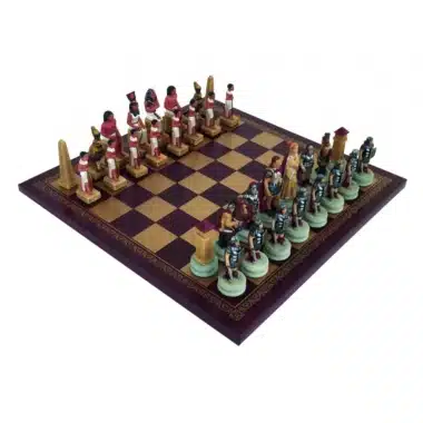 Jeu d'Echecs Romains vs Égyptiens en Résine & Échiquier en Similicuir Bordeaux