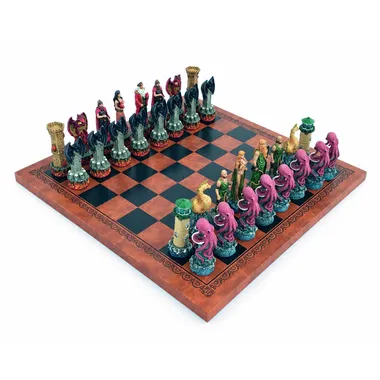 Jeu d'échecs Fantasy Eau vs Feu disposé sur échiquier similicuir marron et noir