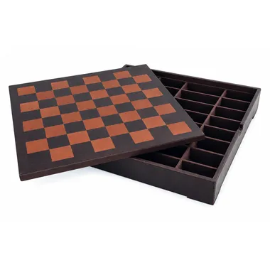 Coffret ouvert montrant l'échiquier en cuir et les compartiments de rangement