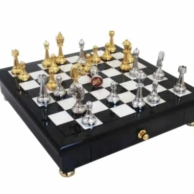 Pieces Echecs Staunton en Plaque Or et Argent et Echiquier sur Pied en Bois de Bruyere Noir et Blanc avec Tiroir de Rangement