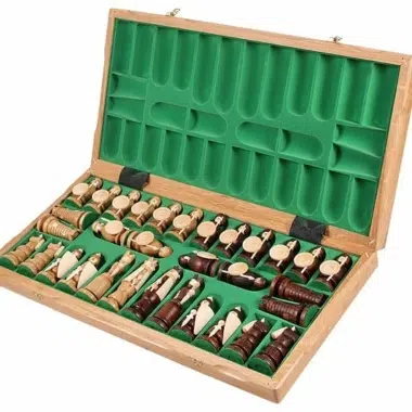 Alternative view of Echiquier Pliant et Jeu d'Echecs à Theme en Bois avec Rangement