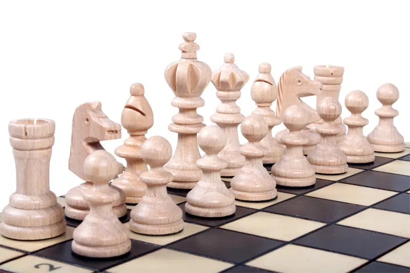 Petites Pieces Echecs en Bois et Plateau de Jeu en Bois Alphanumerique et Pliant – Image 4