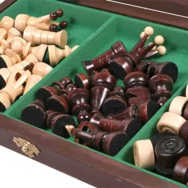 Alternative view of Jeu d'Echecs et Jeu de Dames Pliable en Bois
