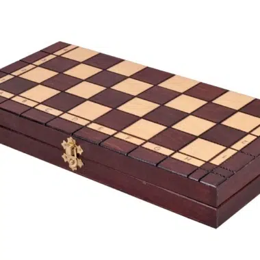 Coffret pliable en bois fermé, damier en marqueterie visible sur le dessus