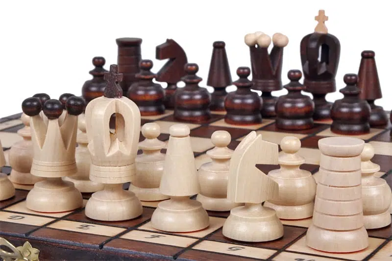 Jeu d'Echecs en Bois Orné Pliable - 31x31 cm – Image 6
