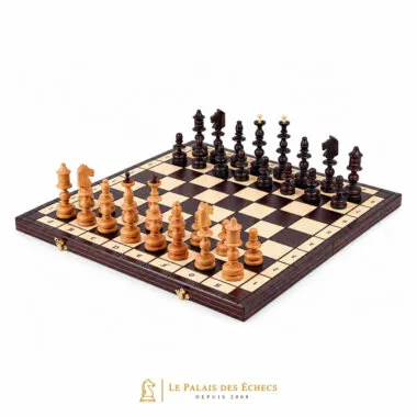 Jeu d'échecs géant en bois pliant, échiquier déplié avec pièces en place