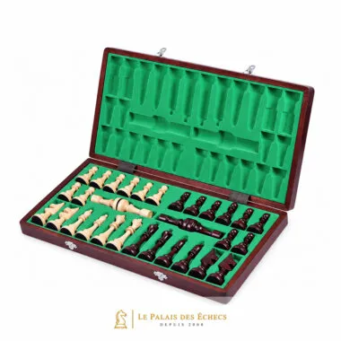 Échiquier pliable ouvert révélant le coffret de rangement doublé de feutrine verte