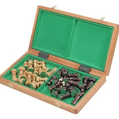 Alternative view of Pieces Echecs en Bois et Echiquier Pliant en Bois avec Rangement