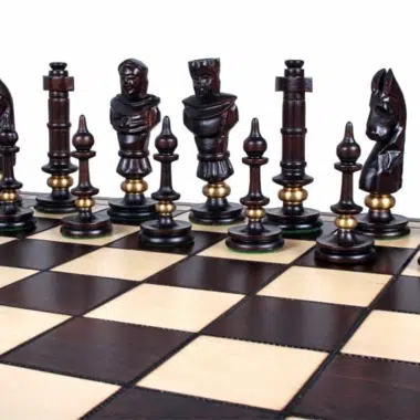 Grandes Pieces Echecs Sculptées en Bois et Echiquier Pliant en Bois avec Rangement – Image 3